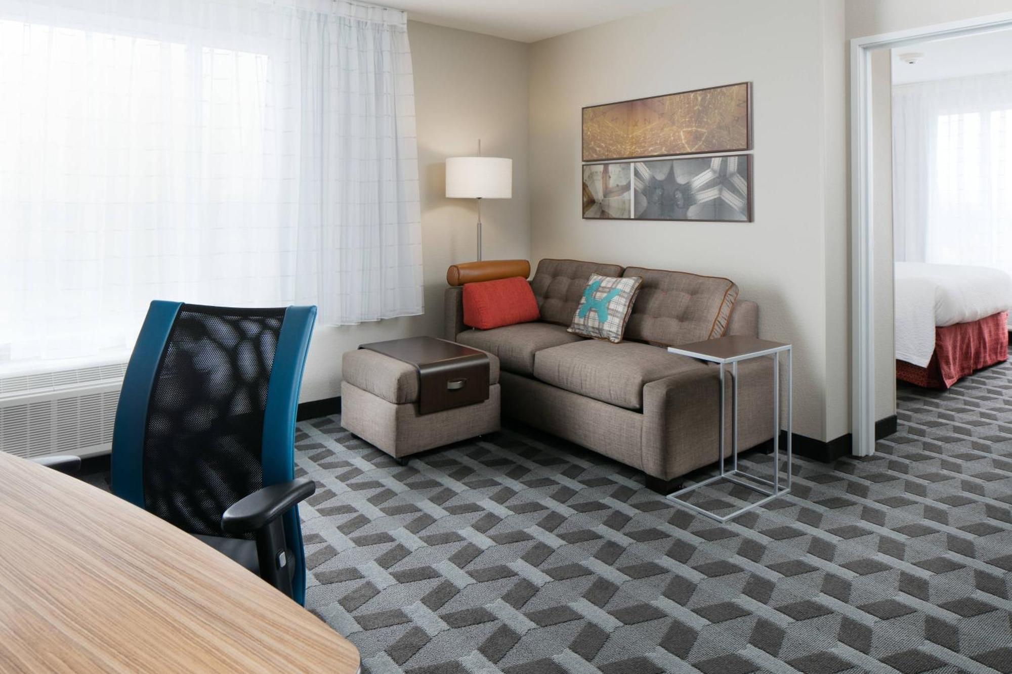 Towneplace Suites By Marriott Kansas City Airport Экстерьер фото